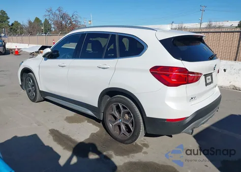 2018 BMW X1 xDrive28I z USA, uszkodzony, nr VIN WBXHT3C30J3H33320